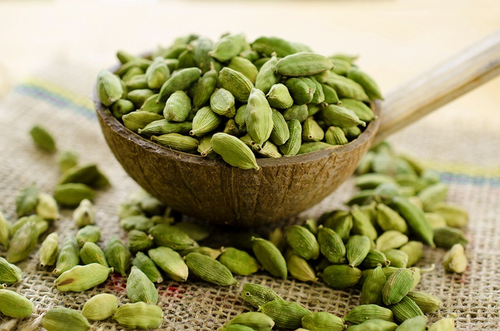 Organic Cardamom seeds pods Pure Natural Ceylon spices premium quality grade A